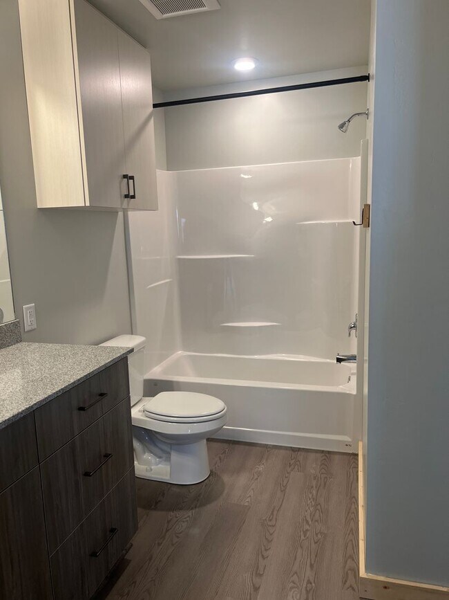 Building Photo - Cute 2 Bed, 1 Bath at Teton River Flats! $200 OFF FIRST MONTH'S RENT!!!
