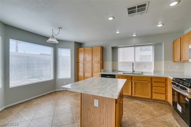 Building Photo - 7809 Calico Flower Ave