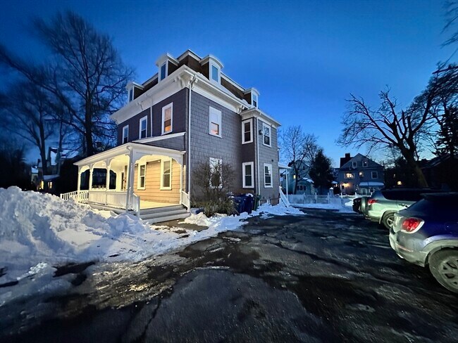 Building Photo - 440 Newtonville Ave