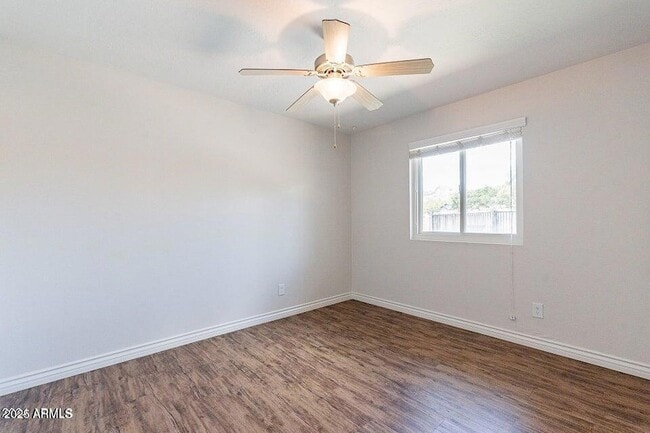 Building Photo - 4943 E Indian School Rd