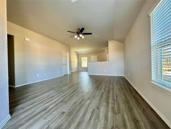 Building Photo - 270 Cumberland Forest Dr