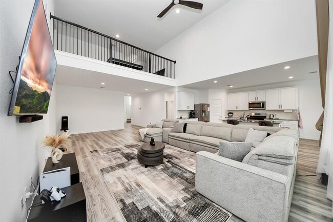 Building Photo - 31515 Avebury Lake Ln