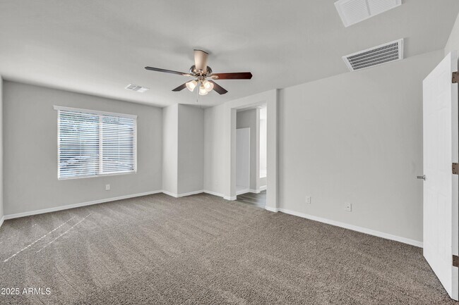 Building Photo - 935 E Agua Fria Ln