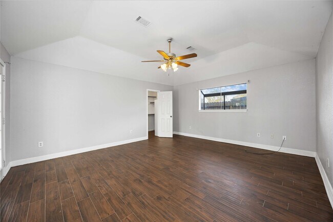 Building Photo - 4914 27th St E