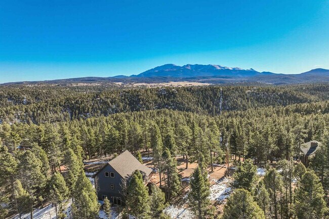 Building Photo - 123 Pinecrest Rd