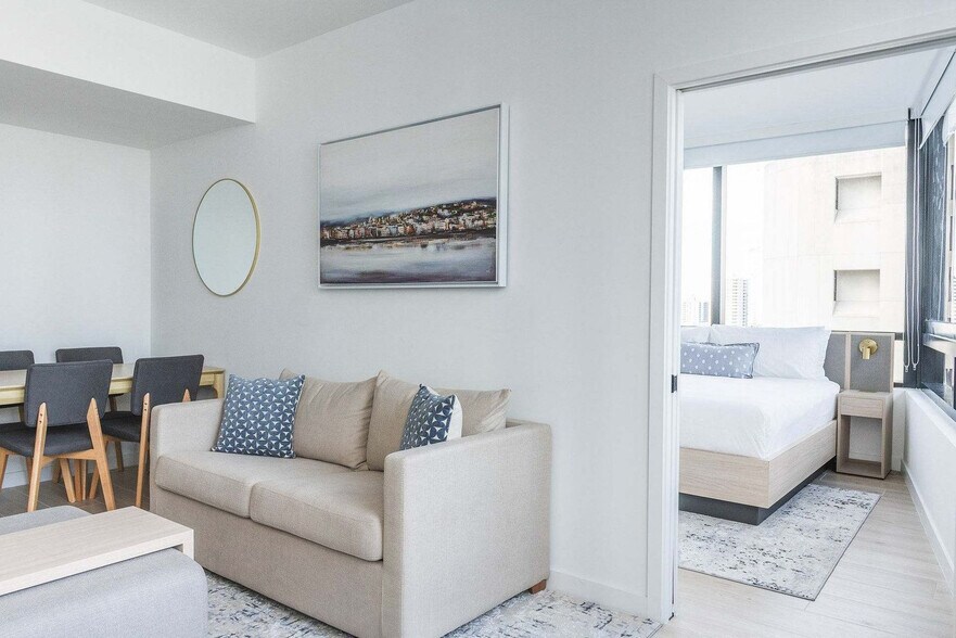 Building Photo - 225 N Miami Ave