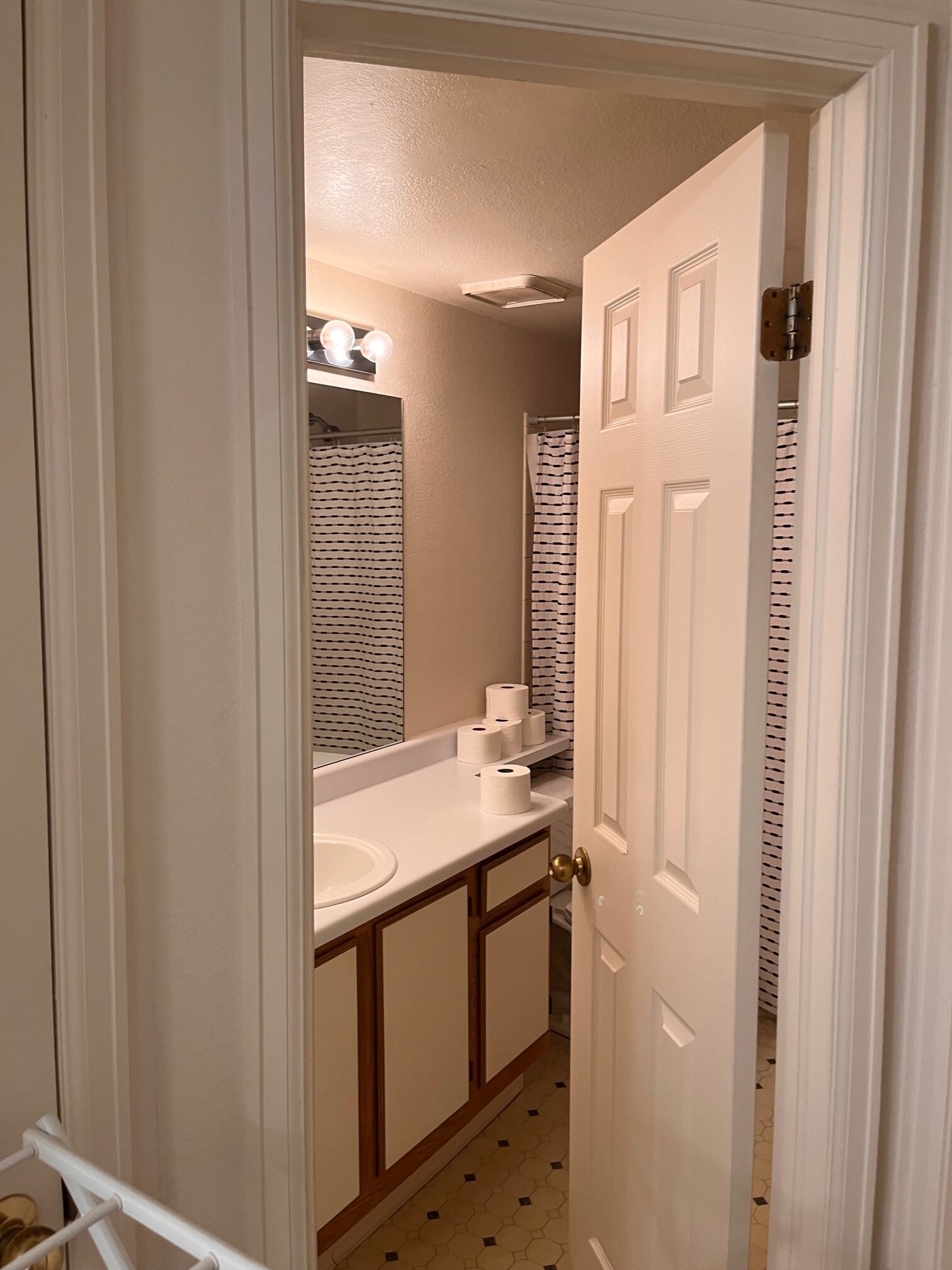 2nd Bath - 7447 Spy Glass Ct