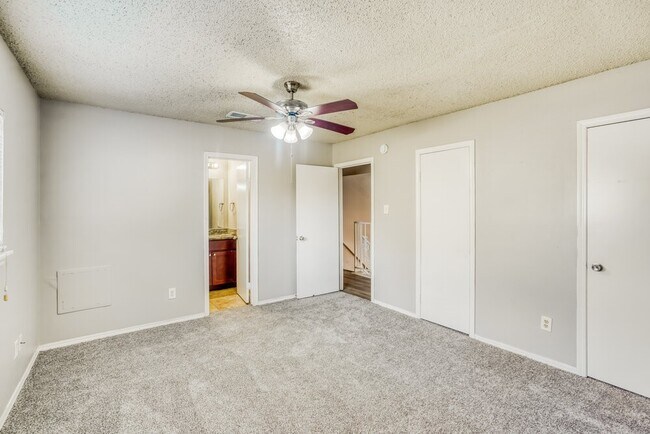 Building Photo - 11830 Perry Rd