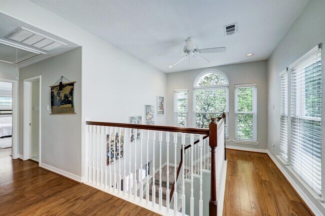 Building Photo - 5217 Blossom St