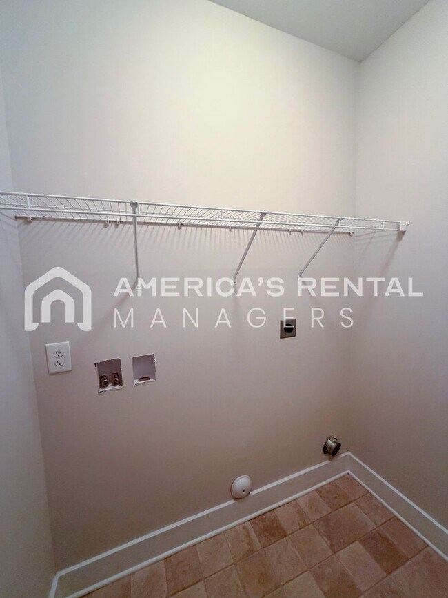 Building Photo - MOVE IN SPECIAL!!! - Home for rent in Calera, AL!!! - Receive 1 FREE MONTH if a 15-month lease is...