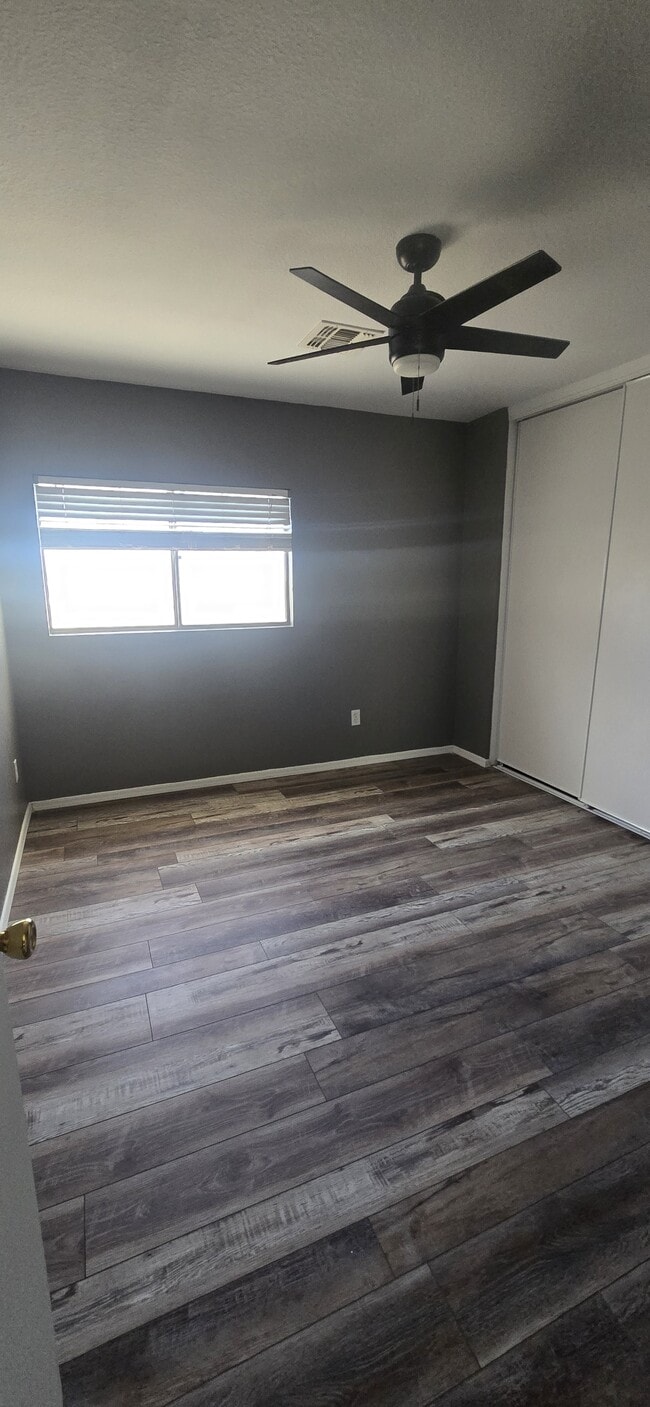 Building Photo - 3256 S Chaparral Rd