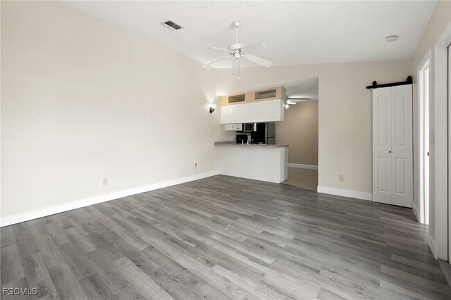 Building Photo - 15467 Crystal Lake Dr