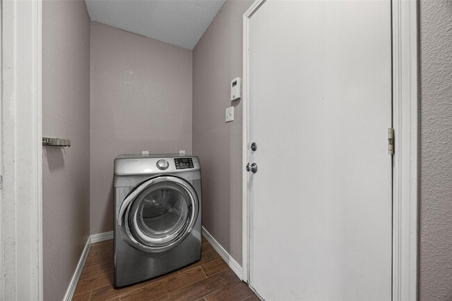 Building Photo - 11304 Avering Ln