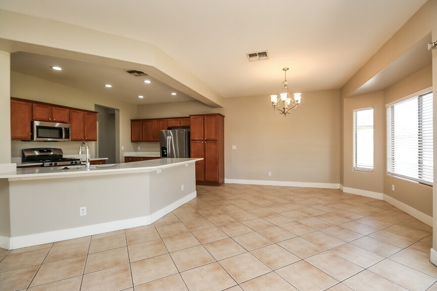 Building Photo - 21264 E Twin Acres Dr