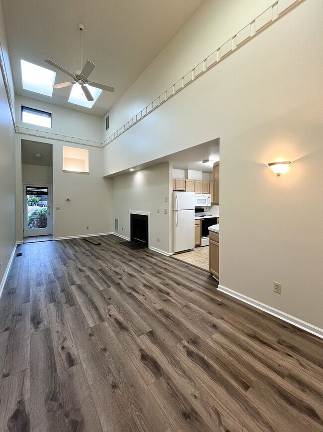 Building Photo - 2BD/2BA In Birnam Wood Near Stonefield & A...
