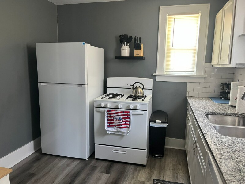 Building Photo - 207 New York St