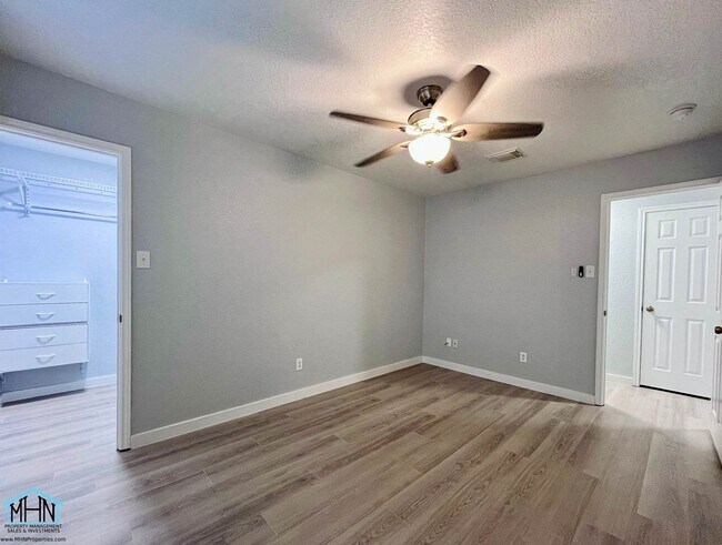 Building Photo - 11205 Forest Pass Ct