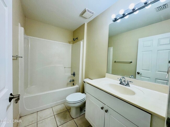 Building Photo - 409 Bainbridge St