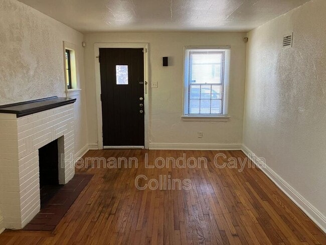 Building Photo - 241 Henquin Dr