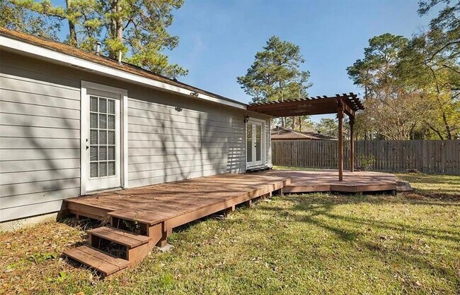 Building Photo - 607 Cactus Dr