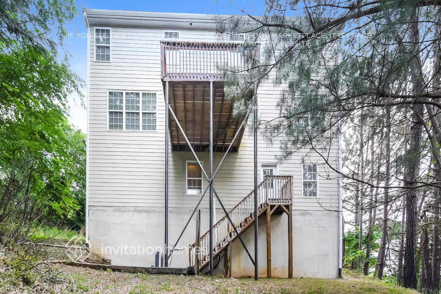 Building Photo - 725 Weller Path NE