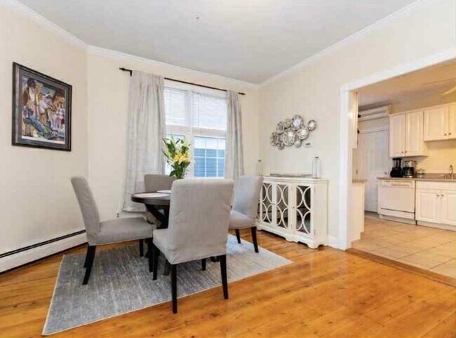 Building Photo - 34 Austin St