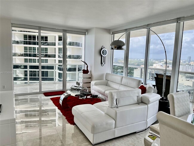 Building Photo - 1830 S Ocean Dr
