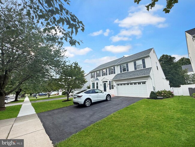 Building Photo - 12519 Royal Crown Dr