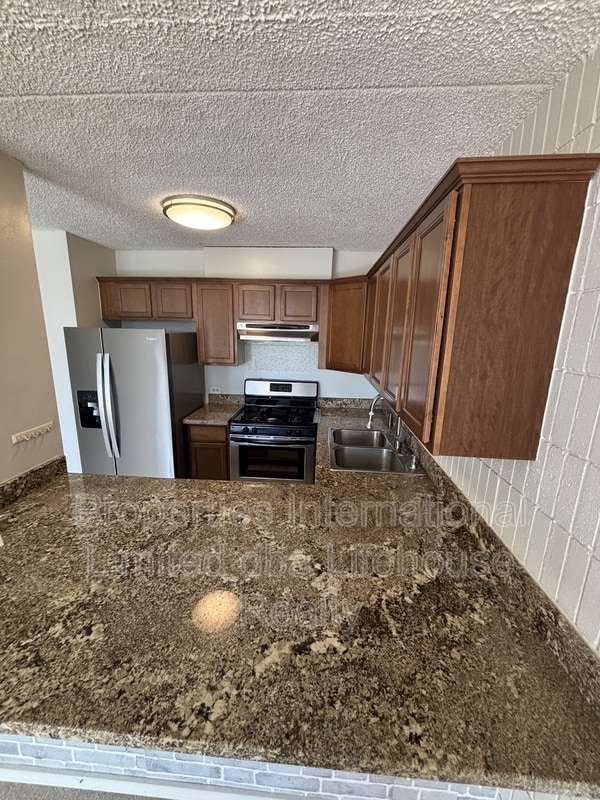 Building Photo - 1326 Ke’eaumoku St