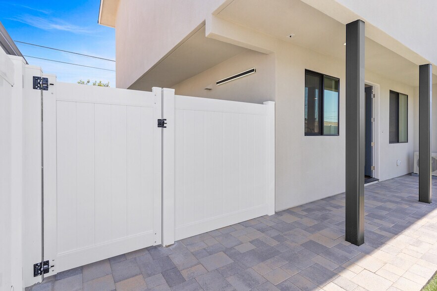 Building Photo - 4251 Gila Ave