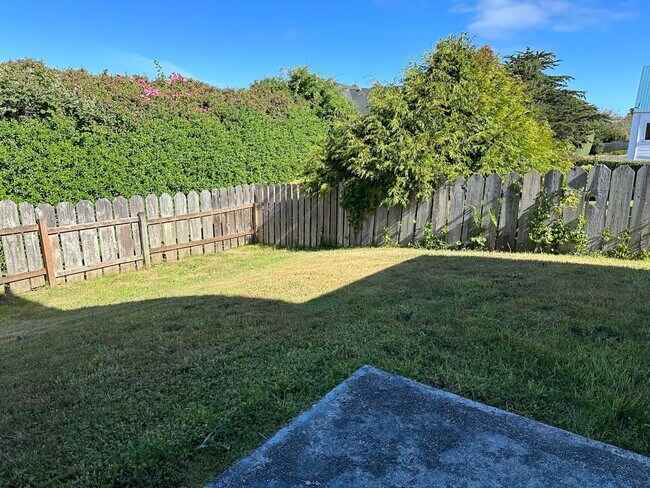 Building Photo - HOS174-Hoskin