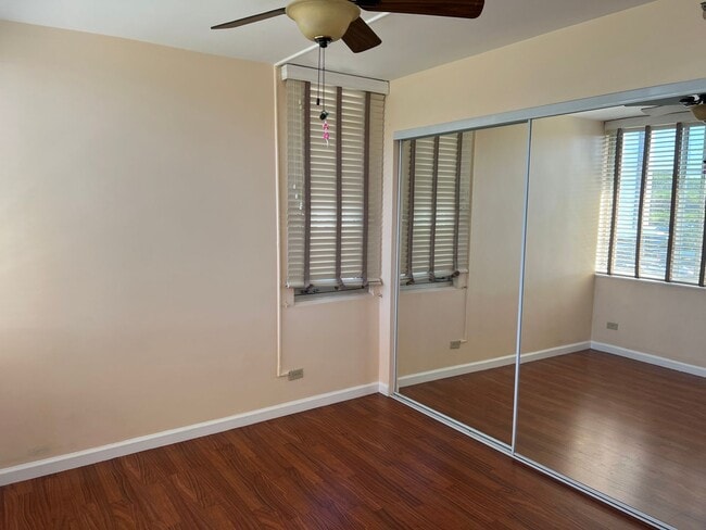 Building Photo - Ocean Vista - Spacious 2 Bedroom 2 Bath 1 ...