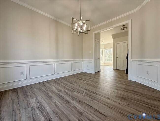 Building Photo - 1625 Southcreek Dr