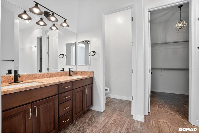 Building Photo - 5355 N Evans Way