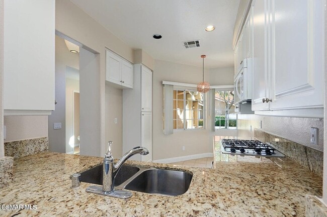 Building Photo - 4827 La Vella Dr