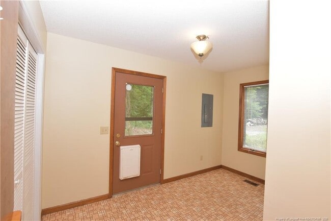 Building Photo - 2193 Cleveland Cir