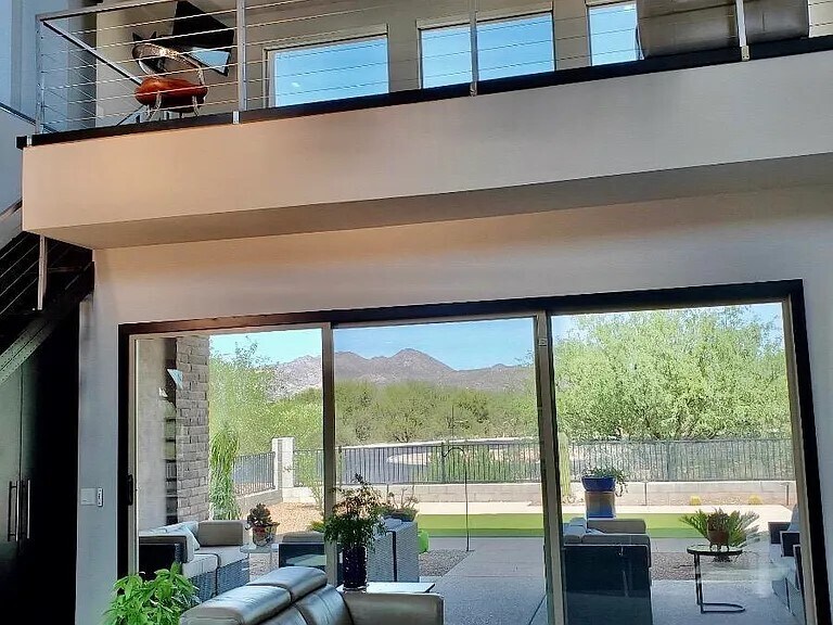 Building Photo - 13117 N La Canada Dr