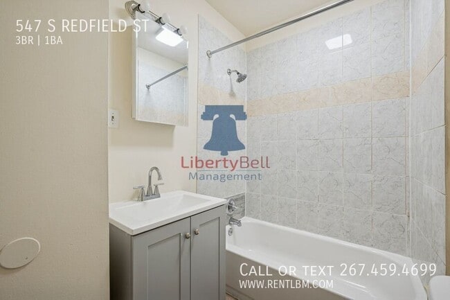 Building Photo - 547 S Redfield St