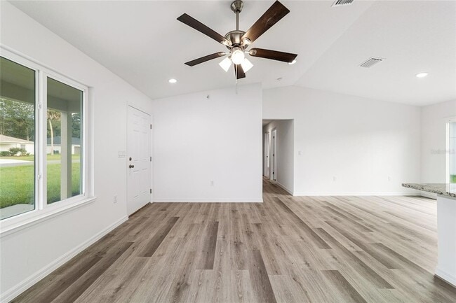 Building Photo - 691 NE 130th Ct