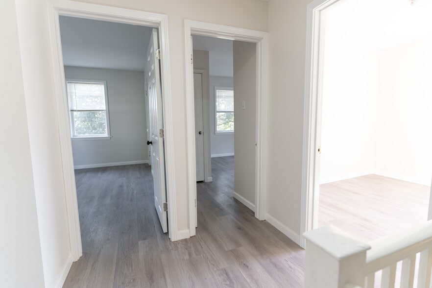 Building Photo - 920 Macadam St