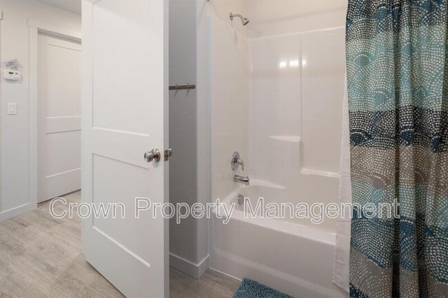 Building Photo - 206 Sawyer Ln