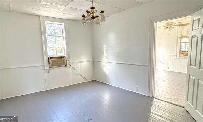 Building Photo - 3051 Wells St