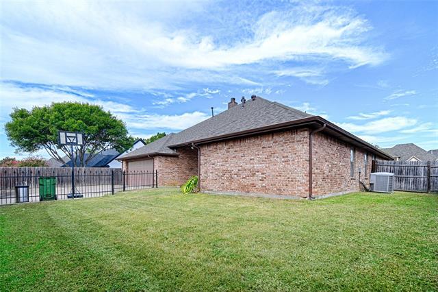 Building Photo - 752 Trails End Cir