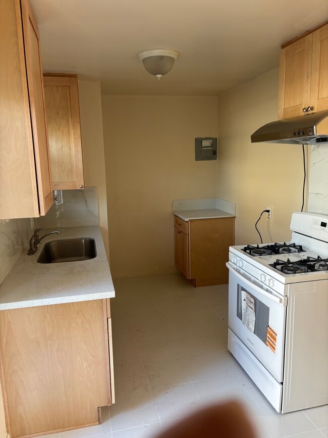 Building Photo - 1542 Prospect Ave