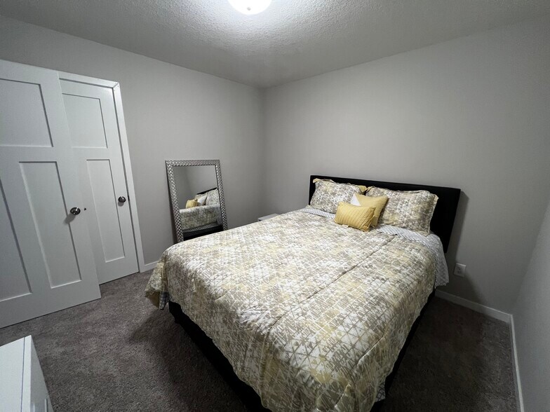 Building Photo - 7379 Degrio Way