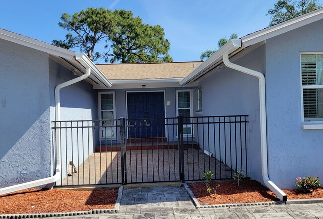 Building Photo - Coming Soon!!  Avaliable May 1, 2025 Spaci...