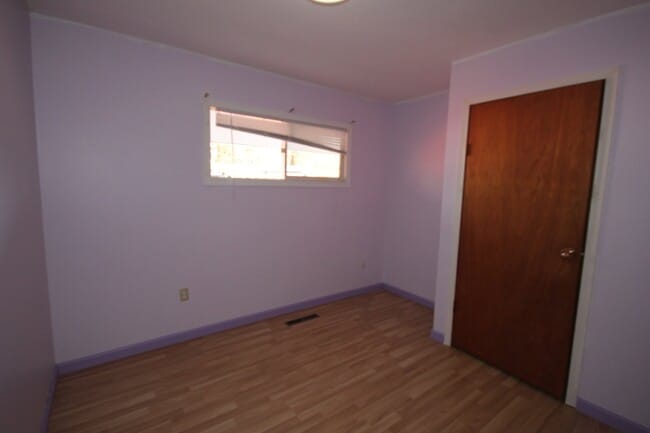 Building Photo - 438 2nd St
