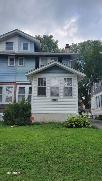 frontyard - 209 Trites Ave