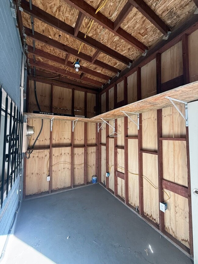 Building Photo - Affordable House in San Diego