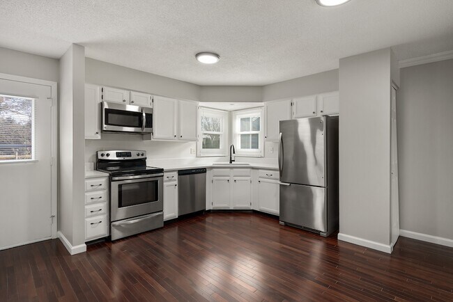 Building Photo - 2236 Sunleaf Ct